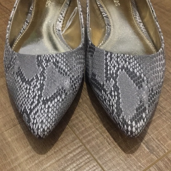 SEARS NWOT snakeskin pattern flats size 7 - Picture 5 of 9